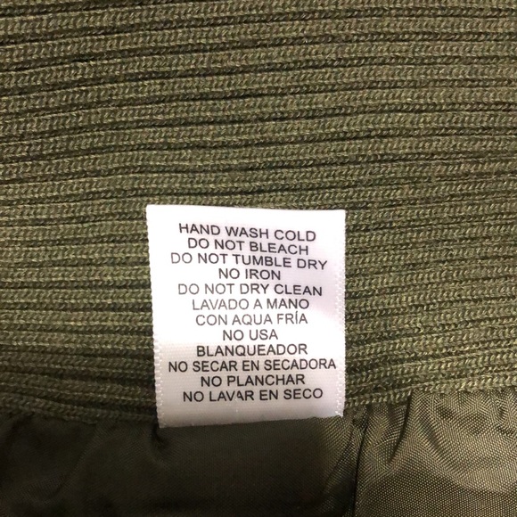 Vest - Picture 4 of 4